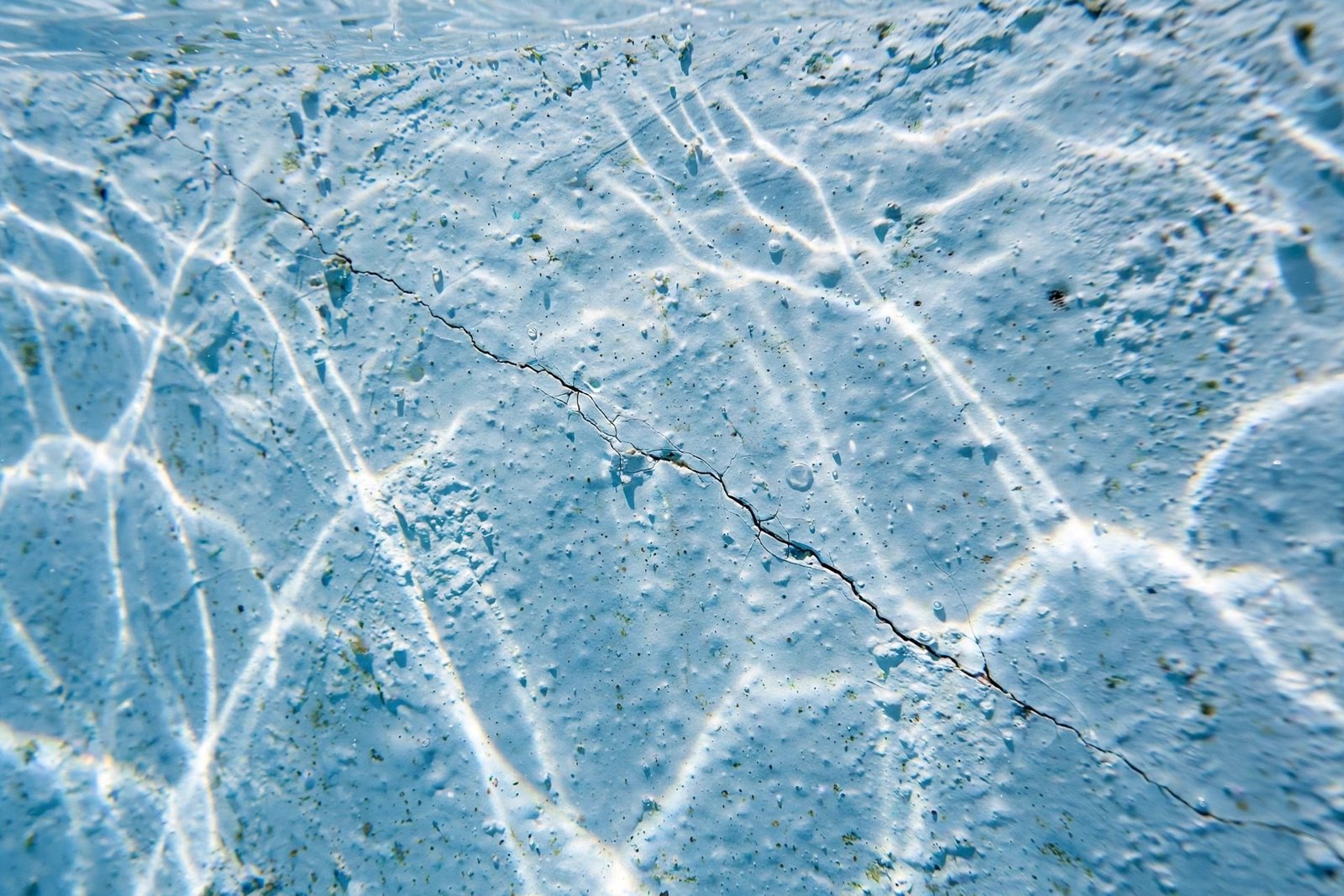 Hairline crack in pool plaster found at an inspection in Cathedral City